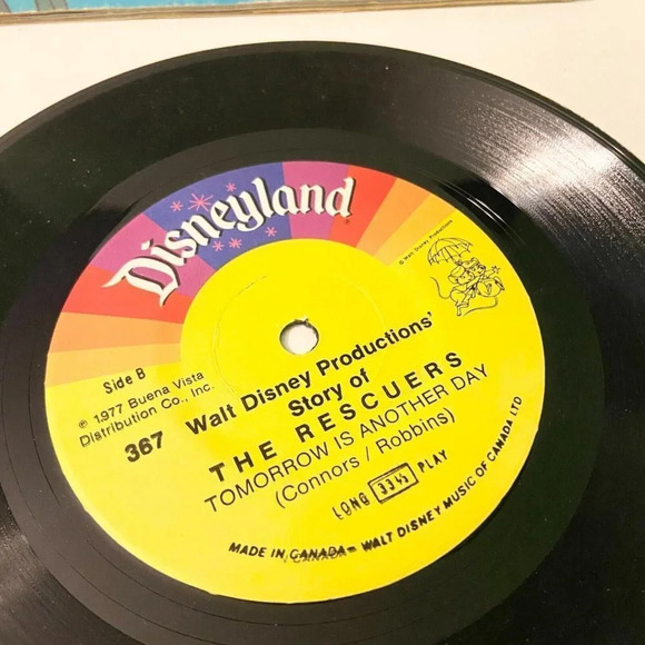 Vintage 1977 Disney The Rescuers With Songs From  Film 7 Inch Record and Book - Picture 14 of 16